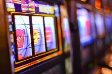 kaisar platform showing slot games, live dealer tables, and esports markets